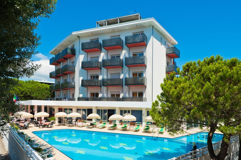 Hotel Gimm Bibione Eksteriør billede