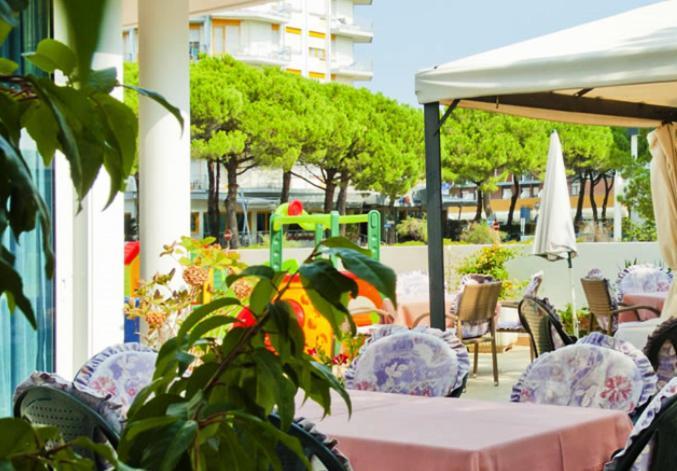 Hotel Gimm Bibione Eksteriør billede